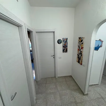 De Rosa's Home1