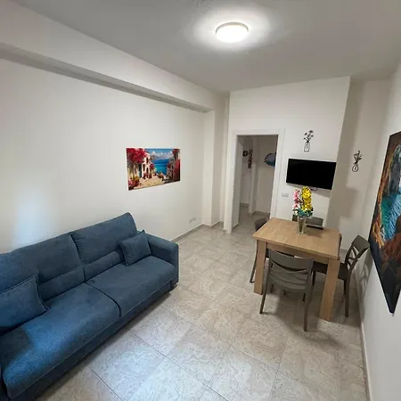 De Rosa's Home1 Apartman
