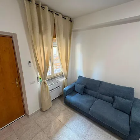 De Rosa's Home1 * Tortora